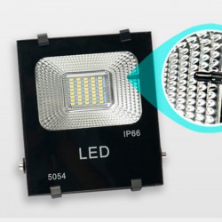 Proyector LED Solar 30W Sensor + Control Remoto Panel 6V/12W 3,7V/8000mAH 350x280x17mm [PLMP-626003-CW]